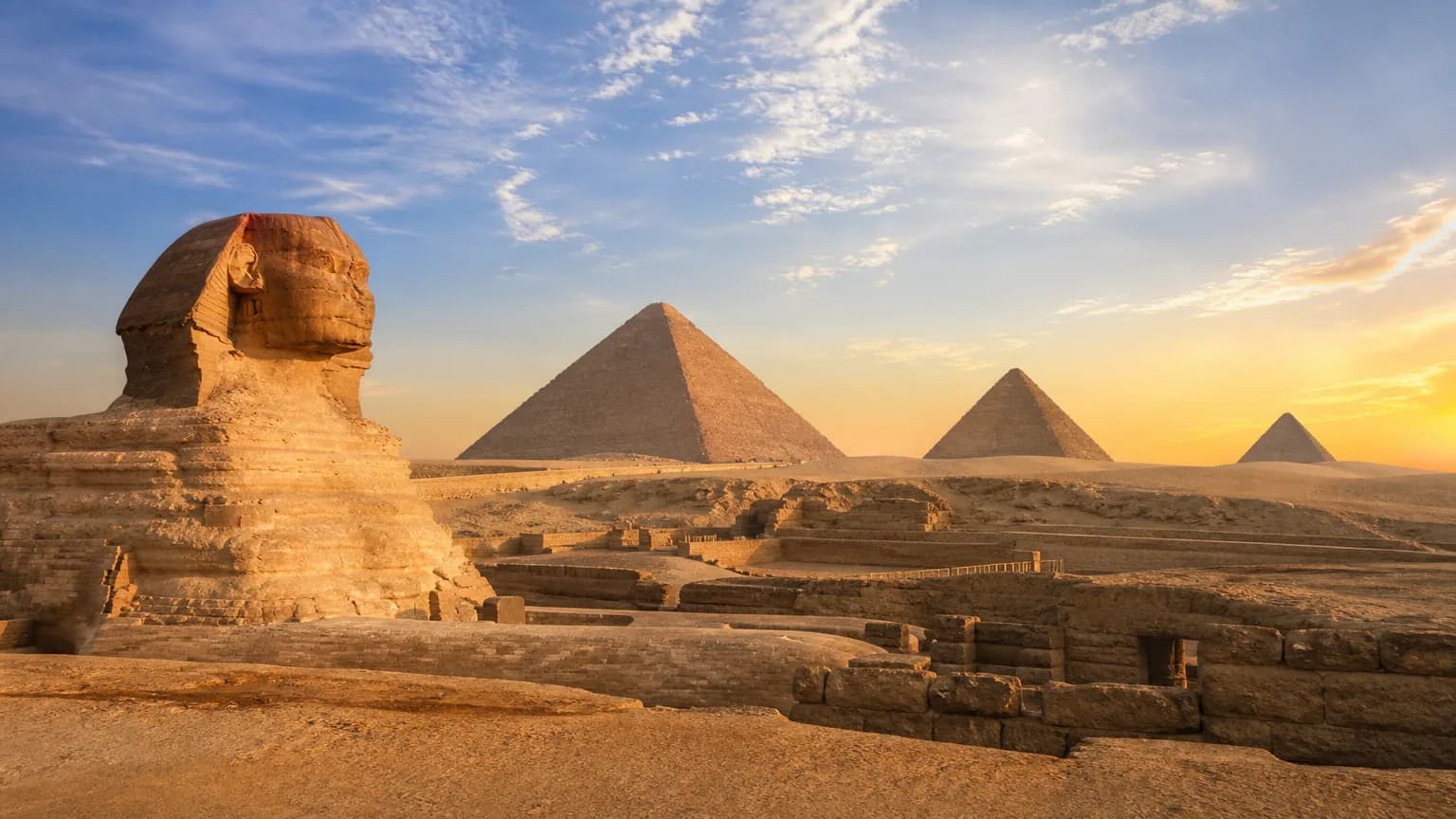 Pyramids and temples from the Ancient Egypt 360 world